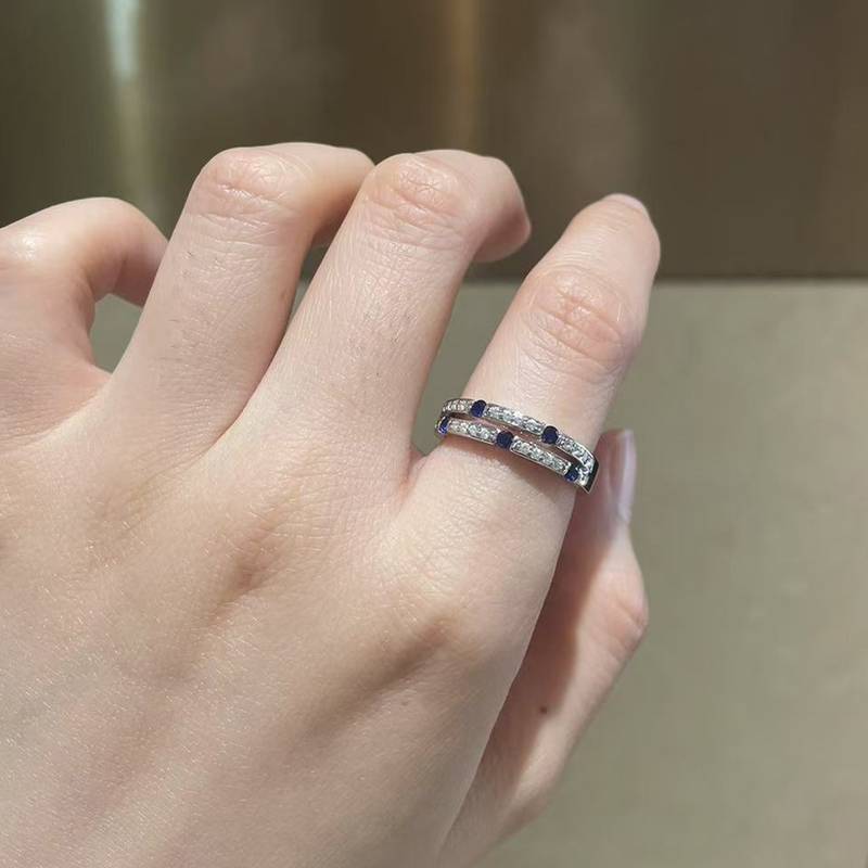 排戒S925银镀白金女戒定制选款副石培育蓝宝伴镶莫桑钻0.45ct